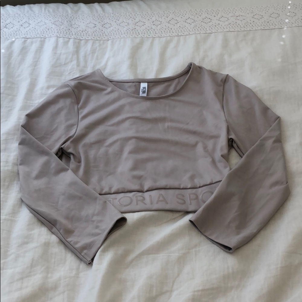 Victoria sport exercise top